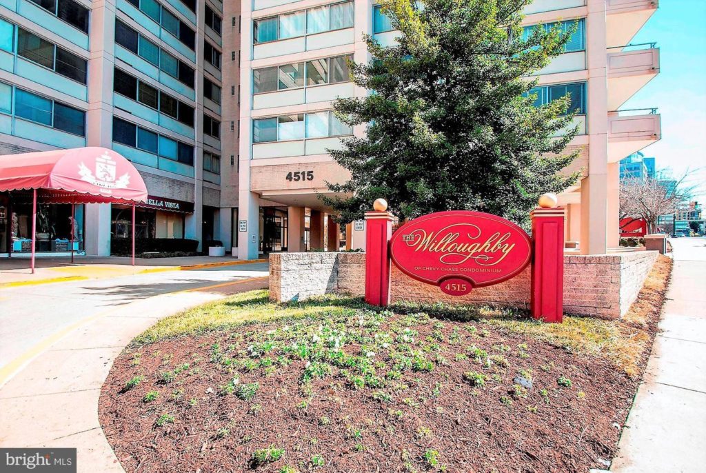 Willoughby sign on Willard