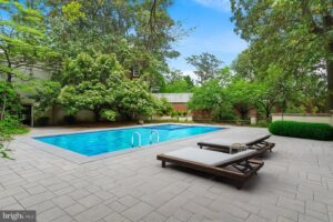 Saudi chancery for sale